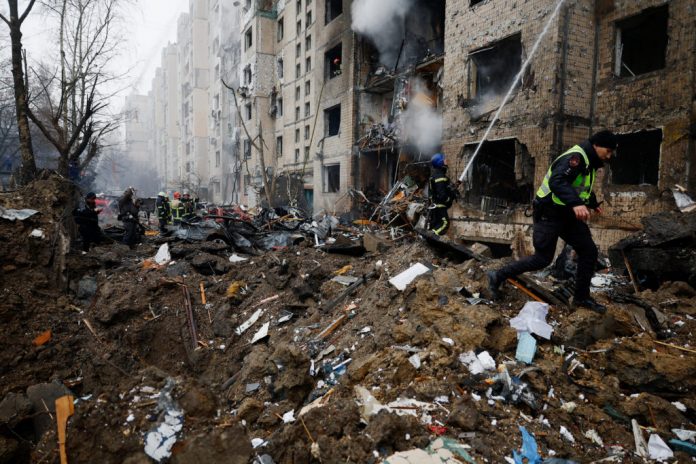 Sulmet ruse godasin disa qytete, shtatë të vrarë në Kharkiv