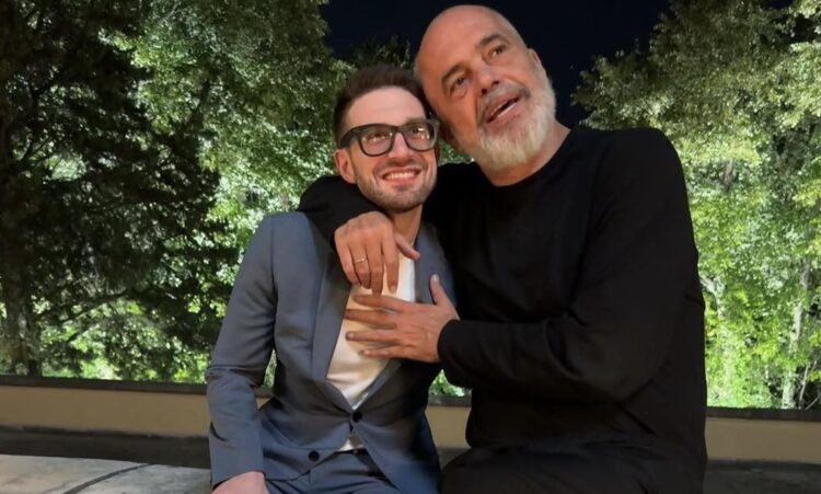 Edi Rama shtron darkë në Dhërmi për Aleksandër Soros dhe Huma Abedin