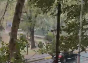 Tirana goditet nga stuhia, reshje shiu dhe erë e fortë