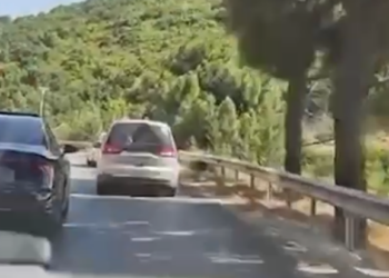 Manovër e rrezikshme në Dhërmi, Audi ndëshkohet me gjobë ‘të kripur’