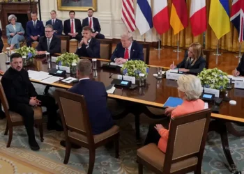 A po shkohet drejt paqes në Ukrainë? Çfarë ndodhi në Shtëpinë e Bardhë