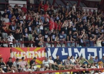 Thirrjet antishqiptare në ndeshjen Maqedoni e Veriut – Rumani, Mickoski kërkon falje dhe premton hetim