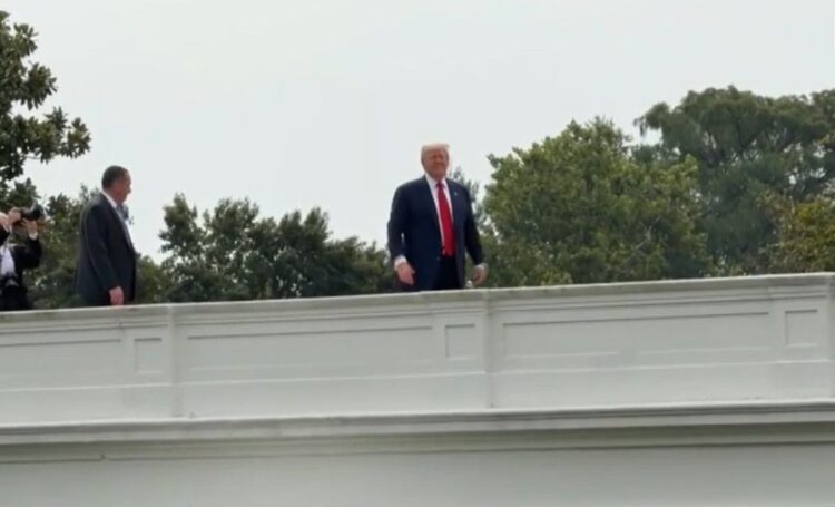 Trump shfaqet në çatinë e Shtëpisë së Bardhë: Po vendos një armë bërthamore – VIDEO