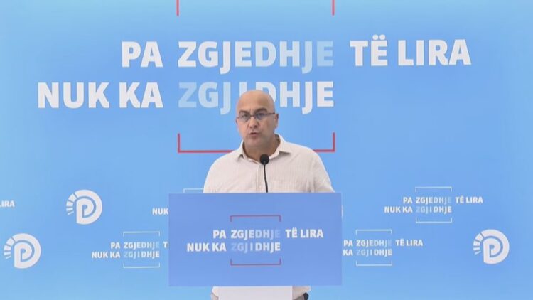 “Janë rritur tarifat me 80%”, PD: Qeveria të anulojë vendimin për shërbimet në Kadastër