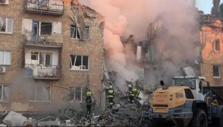 Bombardime të rënda ruse në Kiev, dy fëmijë mes 4 viktimave dhe 30 të plagosur