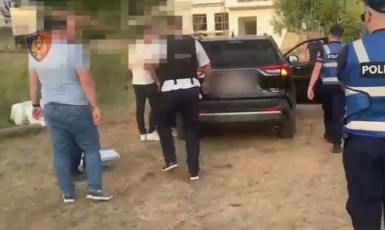 Arrestohen motër e vëlla në Dimal, binjakët “furnizonin” qytetin me kokainë