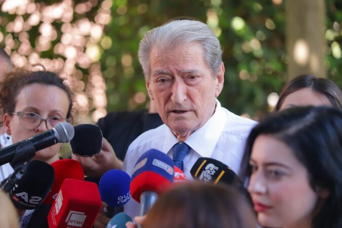 Deklaratë bombë e Berishës para SPAK: Veliaj është keqtrajtuar, Ulsi Manja e vizitoi në burg dhe e kërcënoi që të mos flasë