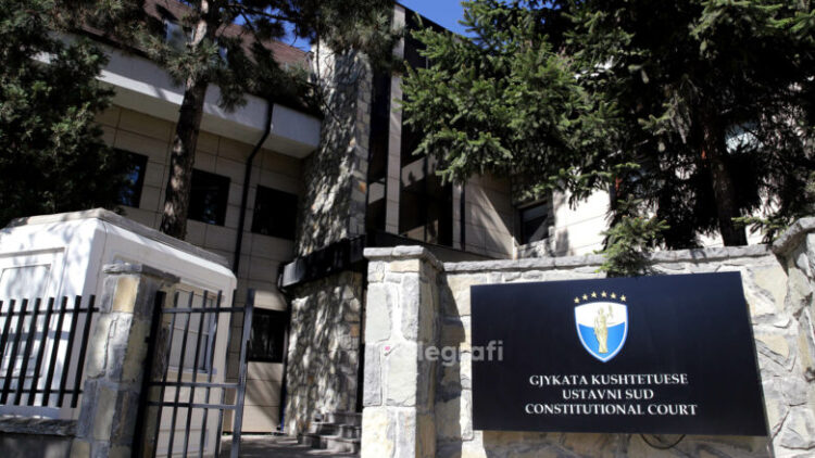 Në mesnatë përfundon afati i Kushtetueses, pritet vendimi i ri për Kuvendin e Kosovës