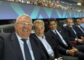 Duka fotografohet në finalen e Superkupës me Ceferin, Sarkozy dhe presidentin e PSG