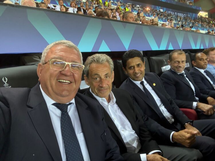 Duka fotografohet në finalen e Superkupës me Ceferin, Sarkozy dhe presidentin e PSG