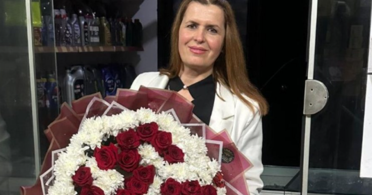Kush është 50-vjeçarja që u plagos me thikë nga i biri në Dibër/ Nexhmije Sula drejtoreshë e shkollës, 26-vjeçari e goditi 7 herë