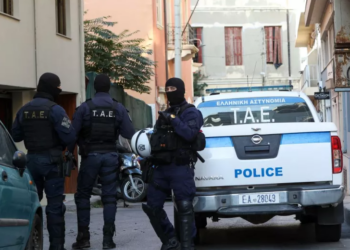 Operacion i madh në Kretë/ 48 të arrestuar, mes tyre oficerë policie dhe ushtarakë – akuzohen për trafik droge dhe pastrim parash