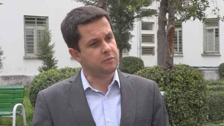 PD paralajmëron aksion opozitar në shtator, Alimehmeti: Protestat janë një mundësi