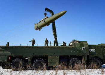 Rusia tërhiqet nga traktati për çarmatimin bërthamor