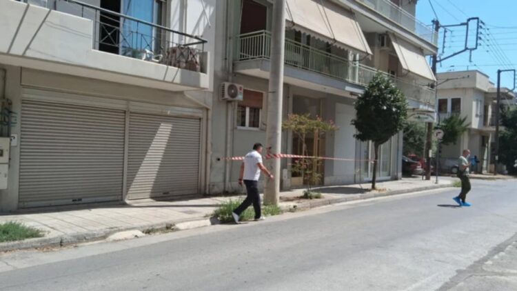 “Pashë babin të godiste mamin me thikë”, zbardhet dëshmia e njërit prej fëmijëve të 36-vjeçares