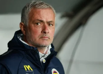Nuk u kualifikuan në grupet e Champions League, Fenerbahce shkarkon Jose Mourinhon