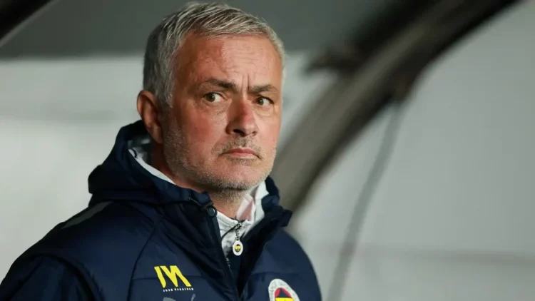 Nuk u kualifikuan në grupet e Champions League, Fenerbahce shkarkon Jose Mourinhon