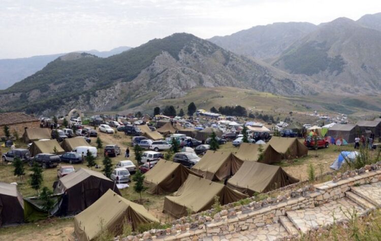 Nis pelegrinazhi i besimtarëve bektashinj në malin e Tomorrit, ja itinerari i lëvizjes së mjeteve