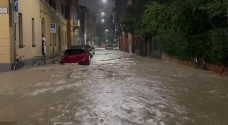 Moti i keq shkakton probleme në jugun e Italisë, përmbytje në disa zona