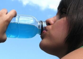 Norvegjia ndalon shitjen e pijeve energjike për fëmijët nën 16-vjeç