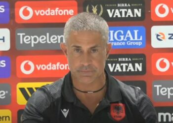 Bajrami braktisi Shqipërinë për Zvicrën, Silvinjo: Fola 30 minuta në telefon me të, por situata…