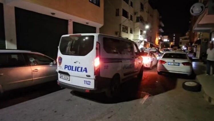 Durrës/ Gjendet i pajetë një person në shtëpi, dyshohet për vrasje