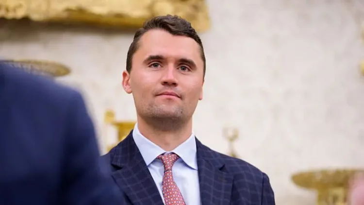 (VIDEO) Momenti kur qëllohet aleati i Trump në një universitet