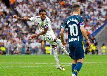 Militão e fut në trekëndësh, shënon edhe Mbappe, Reali mund Espanyolin dhe kryeson La Ligan