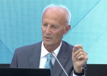 Kodi i Ri Penal/ Rakipi: Shpifja dhe pirja e alkoolit në publik duhet të dënohen