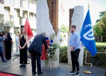 Përkujtohet Azem Hajdari/ Berisha: Pluralizmi për të cilin luftuan studentët liberator është i shtypur, ne do luftojnë për kthimin e votës së lirë