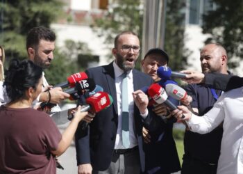 PD kërkon shkarkim të Peleshit dhe përsëritje të seancës plenare