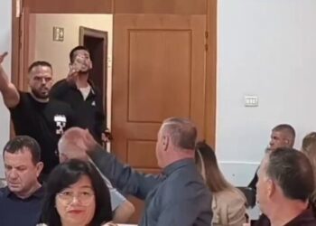 Kërkoi dëmshpërblimin, policia procedon të riun nga Vlora