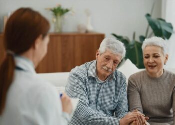 Plakja e popullsisë, Shqipëria pre e nevojave sociale