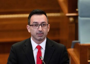 Kryetari i kuvendit Dimal Basha: Parlamenti i Kosovës nuk mund të jetë peng i nënkryetarit serb