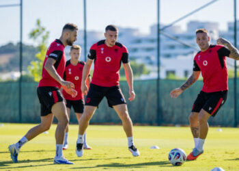 Para ndeshjes me Gjibraltarin, Kombëtarja zhvillon stërvitjen e fundit