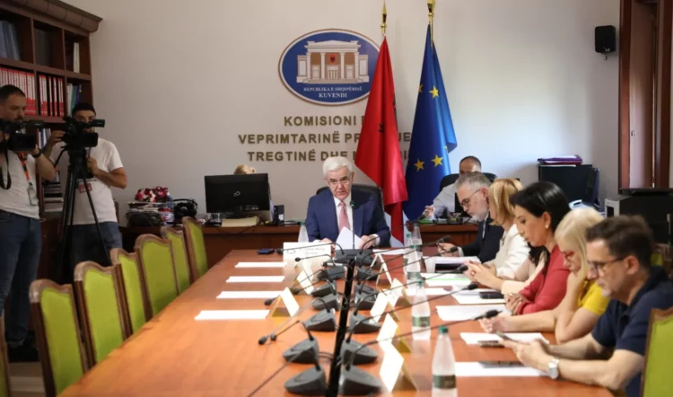 Lëmsh komisionesh në Kuvend, “Xhafaj” i merr kompetencat “Ligjeve”