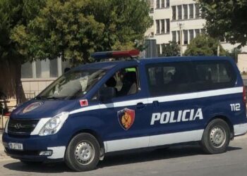 Turisti austriak grabitet dhe rrihet barbarisht në Durrës, policia nuk i merr kallëzimin