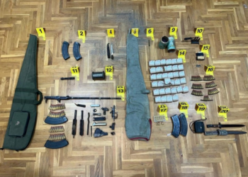 Policia sekuestron arsenal armësh dhe arreston një 73-vjeçar në Mitrovicën e Veriut
