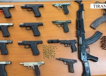 Trafiku i armëve nga Kosova në Tiranë, dosja shkon në SPAK