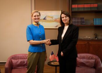 Nancy VanHorn takim me Ministren e Brendshme: Trump kundër karteleve, SHBA dhe Shqipëria bashkë kundër krimit të organizuar