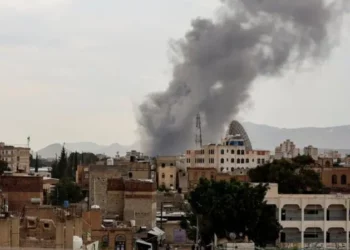 Pas goditjes së udhëheqësve të Hamasit, Izraeli sulmon kryeqytetin e Jemenit