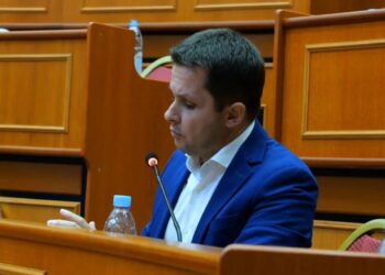 Alimehmeti në Këshillin Bashkiak: Veliaj i ka bërë shkeljet bashkë me ju, po i mbyllni kapitullin