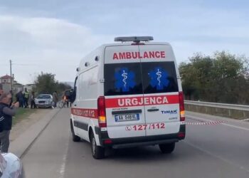 Humbin jetën babë e bir në aksidentin tragjik nga përplasja e makinës në rrugën Shkodër-Koplik