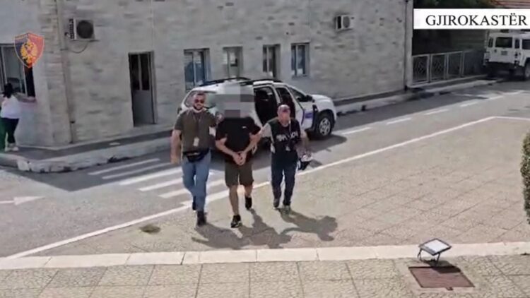 Në kërkim nga Italia për vjedhje, arrestohet në Kakavijë 35-vjeçari shqiptar (Emri)