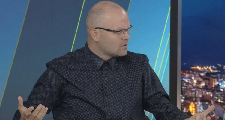 “Veliaj vishej si femër dhe u ofronte s*ks ambasadave”/ Kalaja: Mbaj përgjegjësi për deklaratat