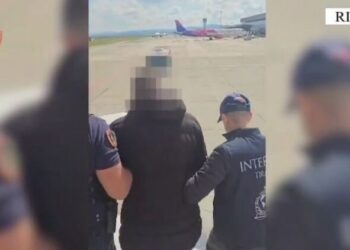 Dhunoi dhe kërcënoi me armë bashkëshortin e gjyqtares Saida Dollani, ekstradohet 38-vjeçari