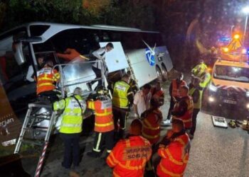 Autobusi i kombëtares së Luksemburgut bie në kanal, lojtarët përfundojnë në spital!