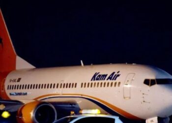 13-vjeçari afgan udhëton i fshehur te rrotat e avionit nga Kabuli në Delhi