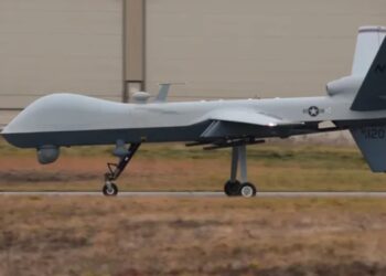 Financial Times: SHBA do t’i shesë Ukrainës 33 mijë dronë me Inteligjencë Artificiale