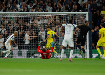 VIDEO/ Autogol qesharak nga portieri, rekord i ri në Ligën e Kampioneve